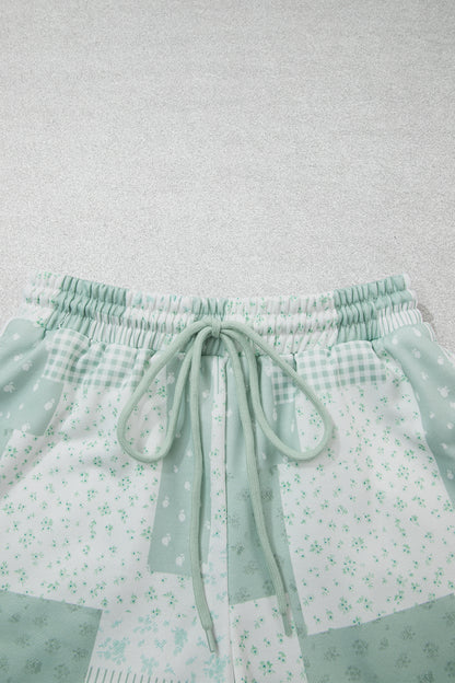 Light Pink Patchwork Floral Print Drop Shoulder Baggy Pullover Drawstring Shorts Set