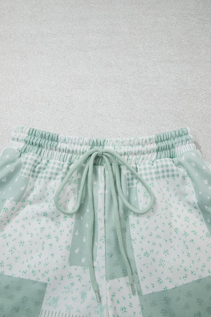 Light Pink Patchwork Floral Print Drop Shoulder Baggy Pullover Drawstring Shorts Set