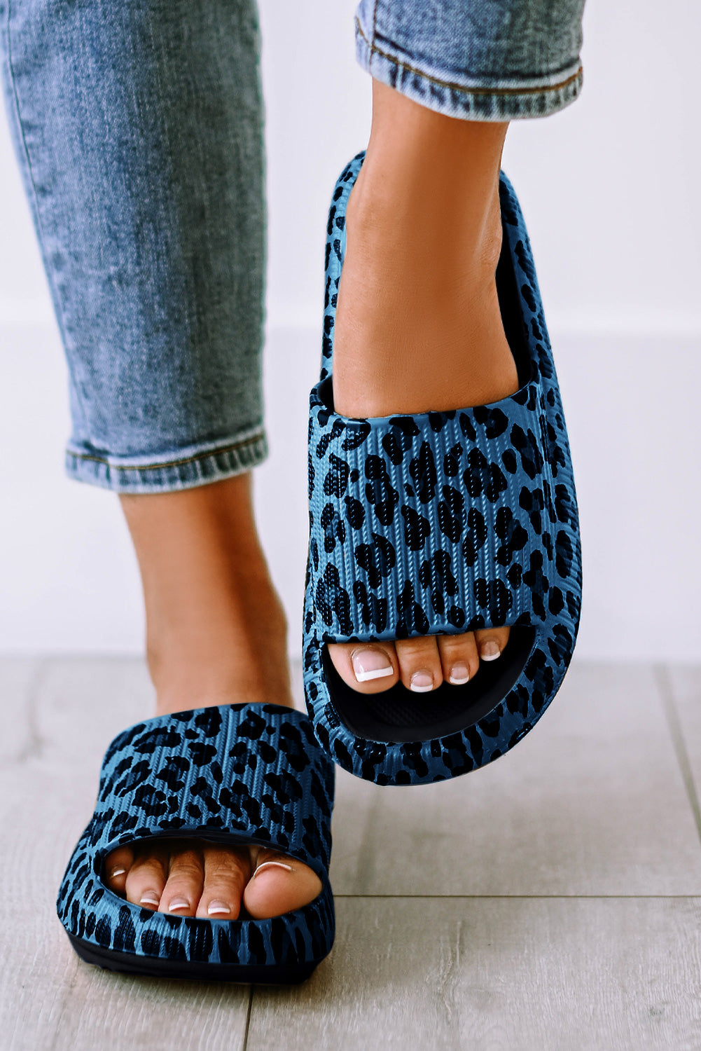 Black Print Thick Sole Slip On Slippers